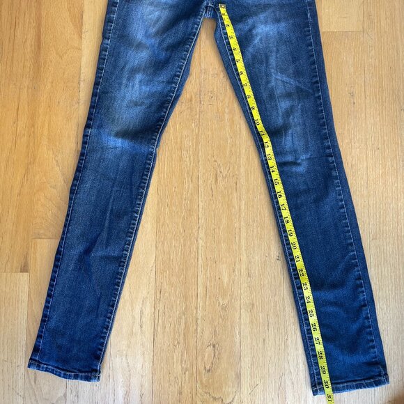 GUESS Los Angeles Low-Rise Skinny Jeans - Picture 4 of 7